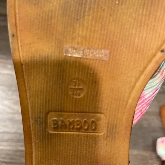 Tie dye bamboo sandals 7.5 - Picture 2 of 2